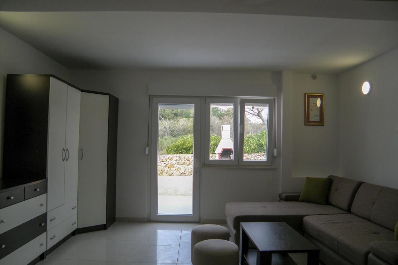 Lada Apartmani Novalja Exterior photo