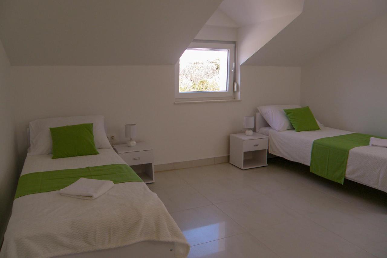 Lada Apartmani Novalja Exterior photo